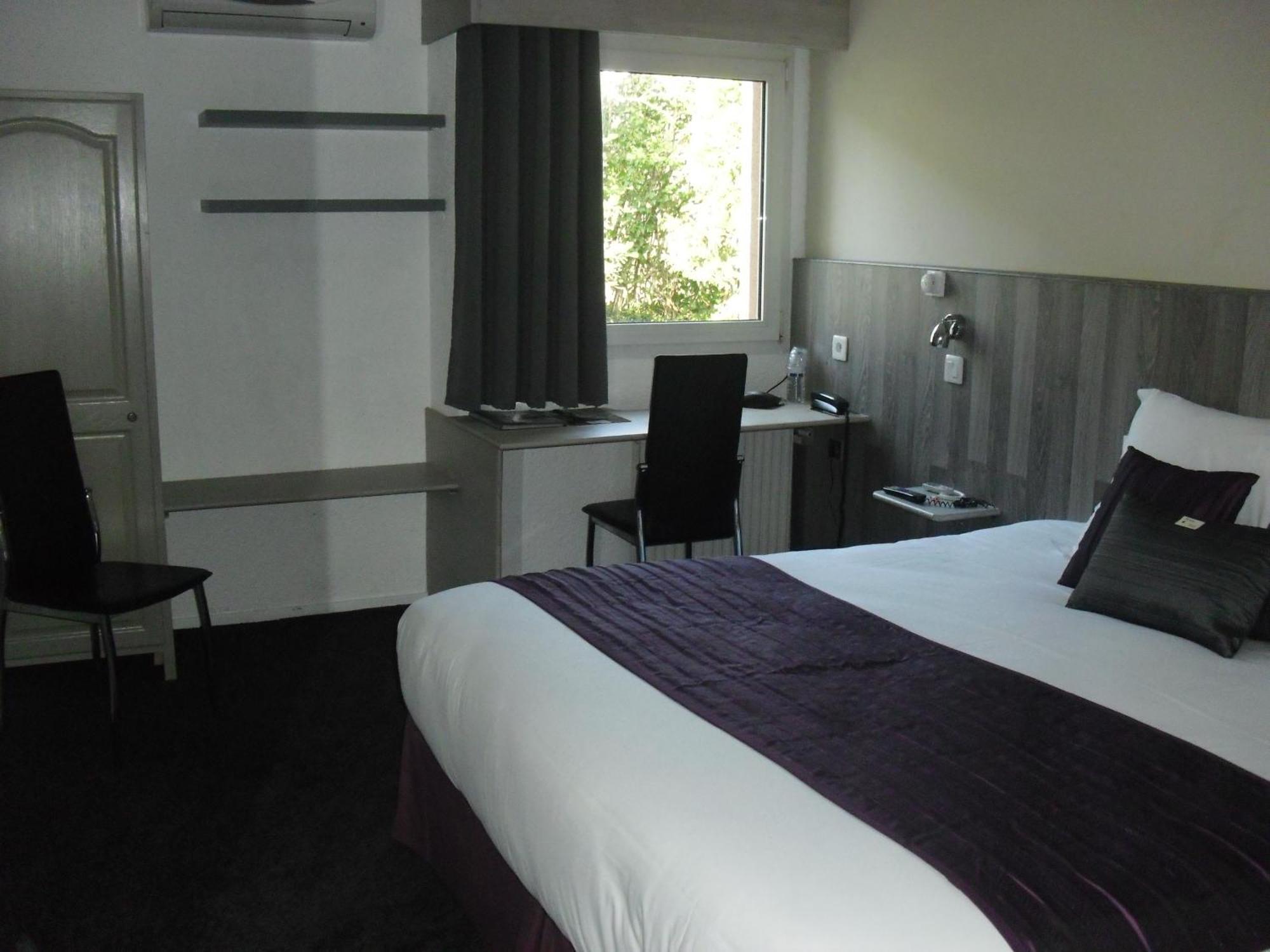 Brit Hotel Dak Hotel Avallon Dış mekan fotoğraf