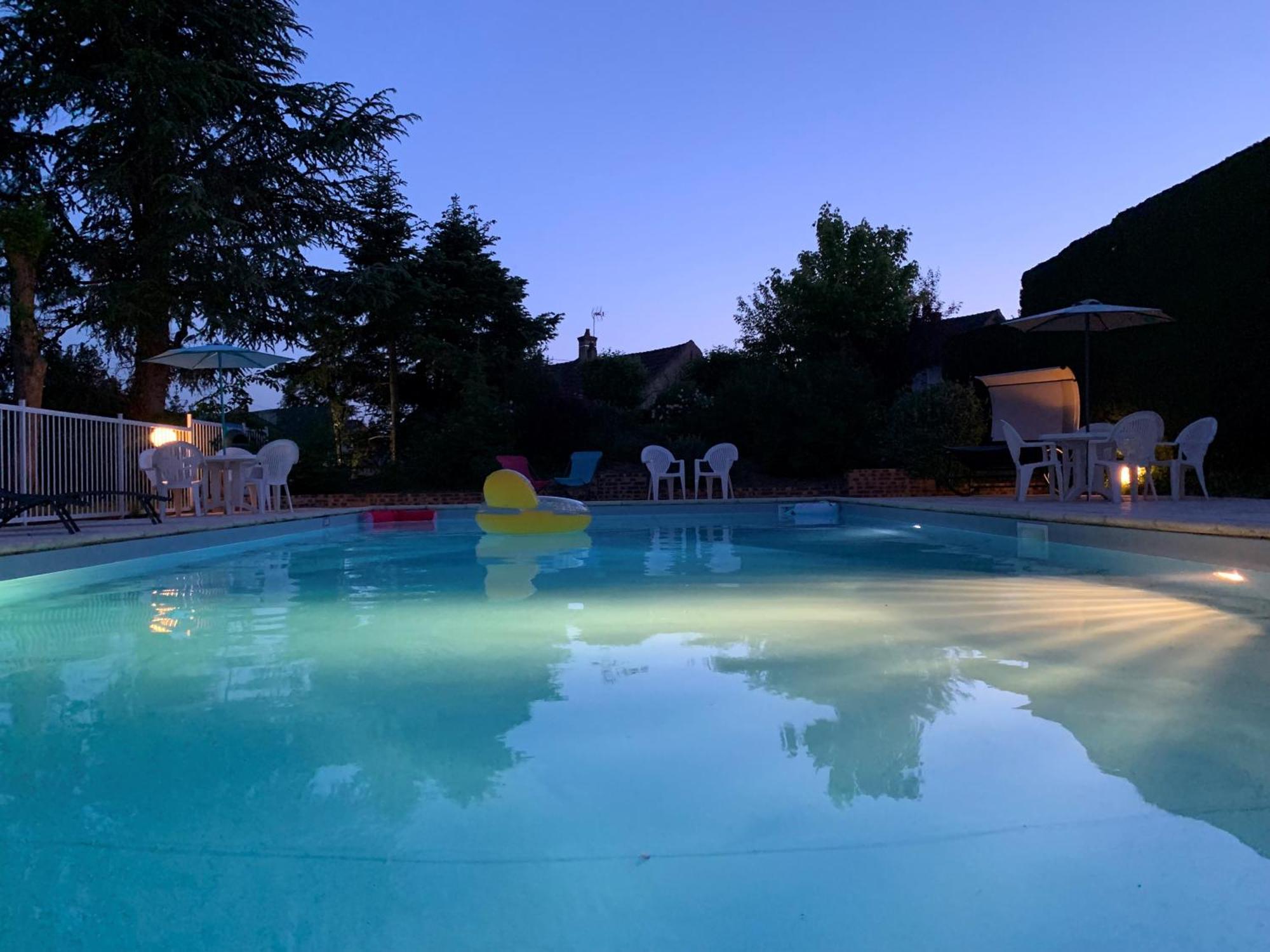 Brit Hotel Dak Hotel Avallon Dış mekan fotoğraf